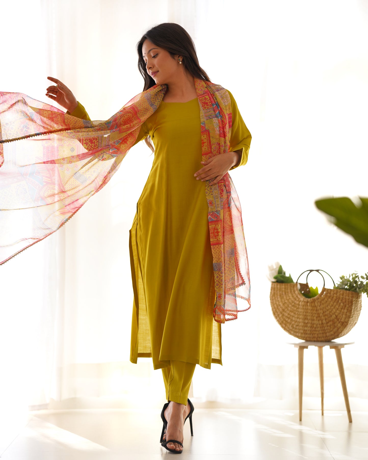 KASTURI VISCOSE STRAIGHT FIT KURTA SET