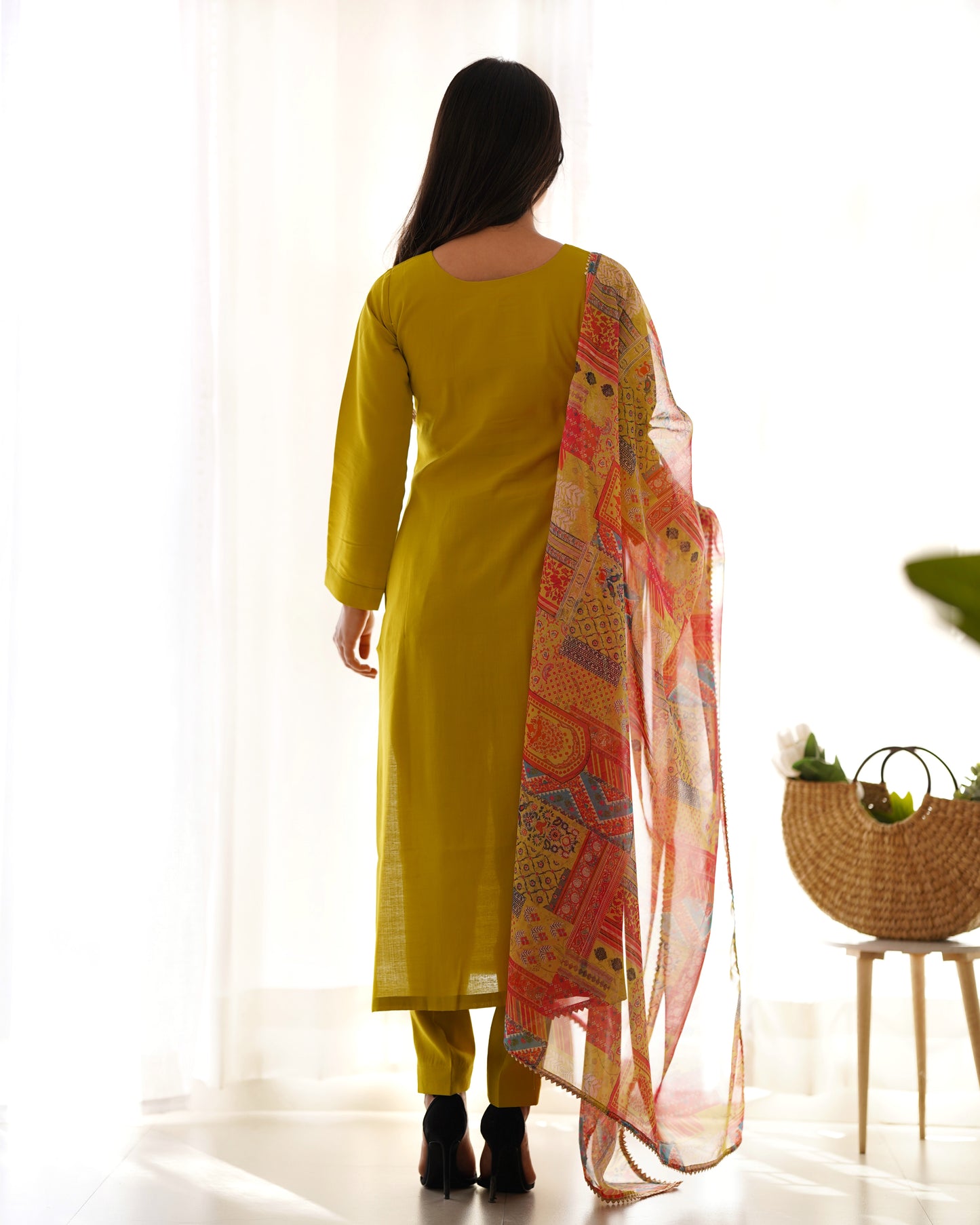 KASTURI VISCOSE STRAIGHT FIT KURTA SET