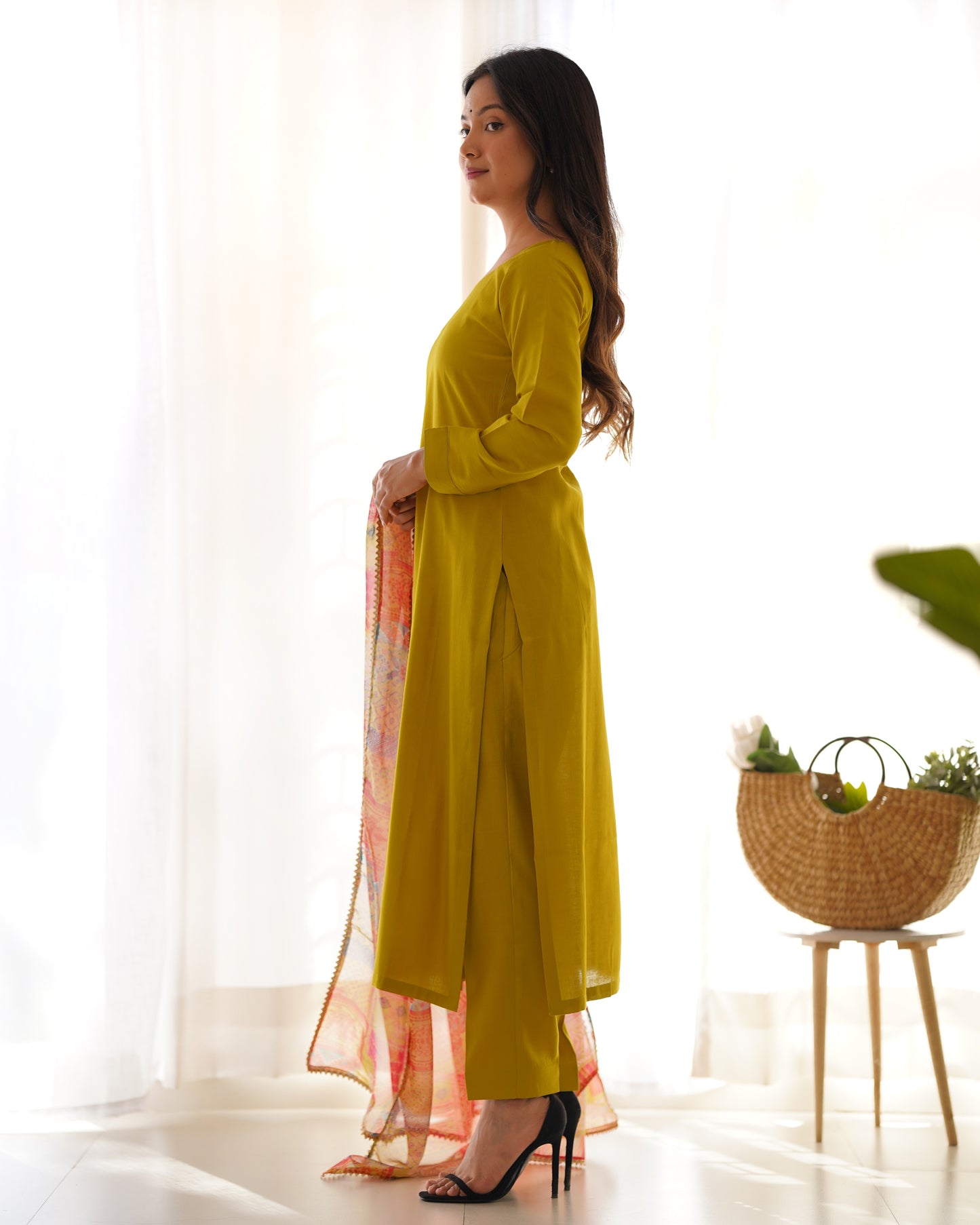 KASTURI VISCOSE STRAIGHT FIT KURTA SET