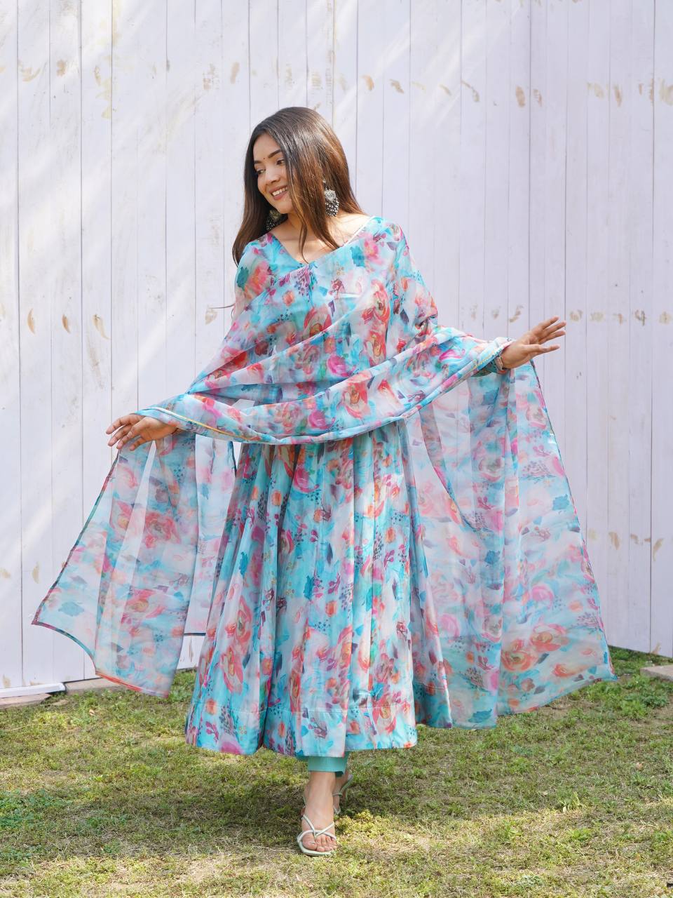 MURUNAL TABBY ORGANJA SILK ANARKALI SET