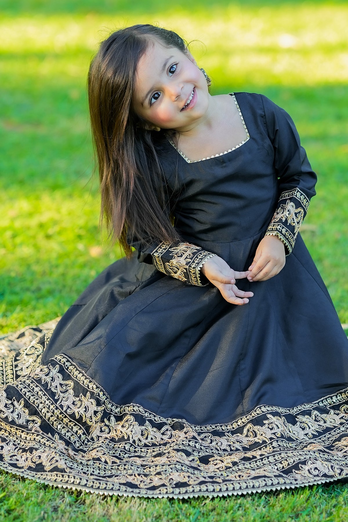 Ziyana Black Gold Grace