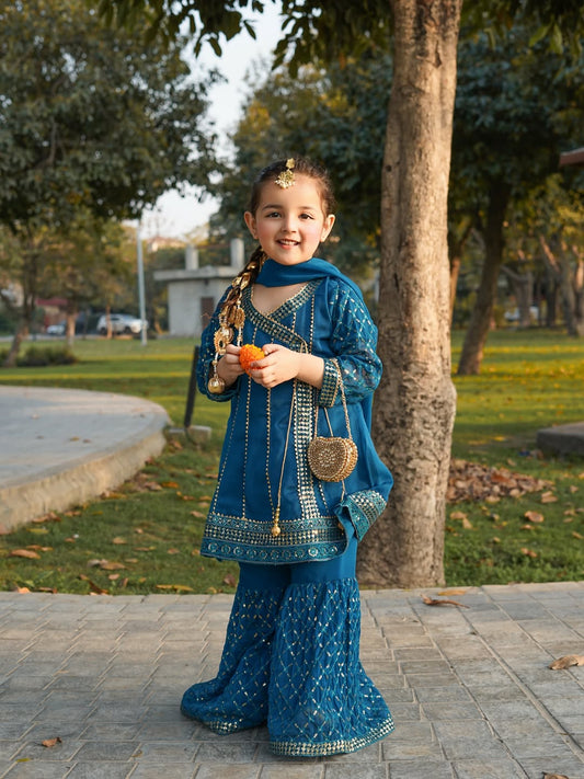 Aafreen Noor Regal Charm Set